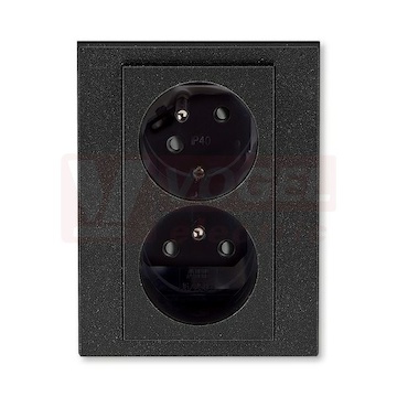 5513H-C02357 63 Zásuvka dvojnásobná s ochr. kolíky, s clonkami, s natočenou dutinou; onyx/kouřová černá - Levit, Levit M